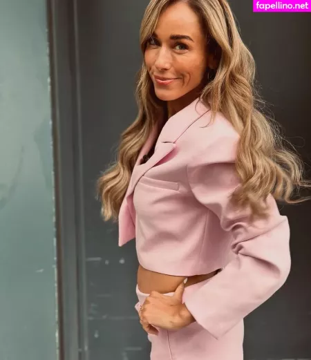 Annemarie Carpendale OnlyFans Thumbnail #dSwy5Bzr1A