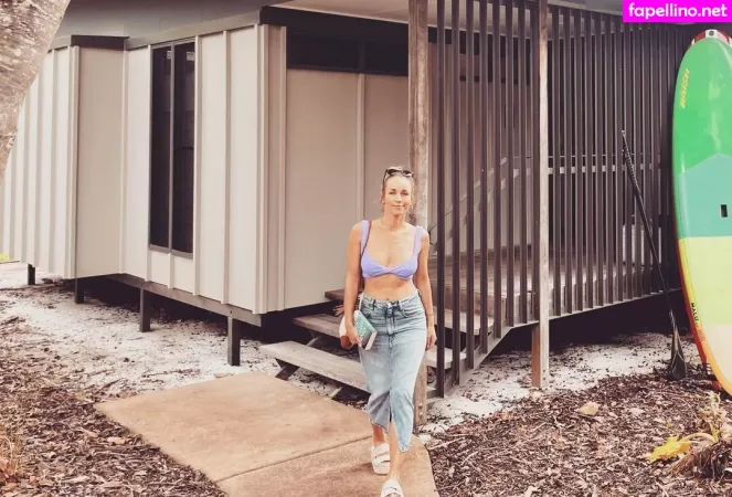 Annemarie Carpendale OnlyFans Thumbnail #itaLkjhhIm