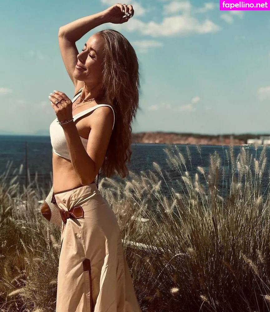 Warnkross, annie_carpendale Nude Leaked OnlyFans Photo #l18mn9aYvI