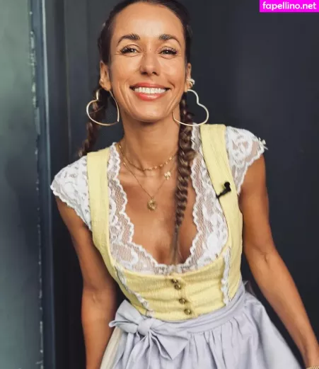 Annemarie Carpendale OnlyFans Thumbnail #nEDzkRtXIt