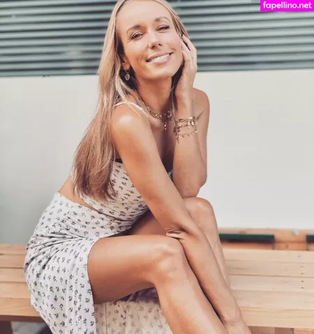 Annemarie Carpendale OnlyFans Thumbnail #vepDUTWWAf