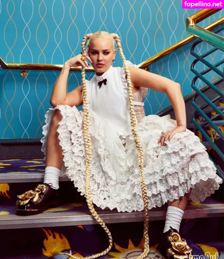 Annemarie OnlyFans Thumbnail #MdS0eQjM3c