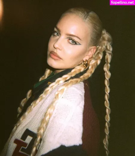 Annemarie OnlyFans Thumbnail #PVLGC5bwn7