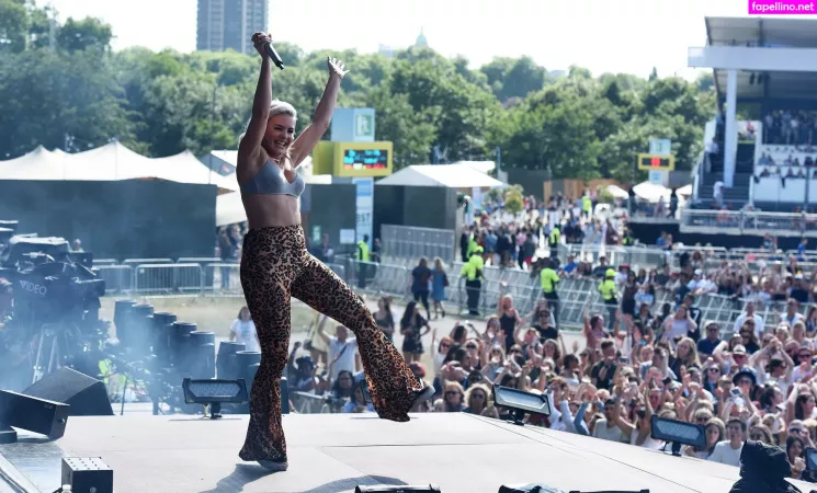 Annemarie OnlyFans Thumbnail #kXGrNiMWZ0