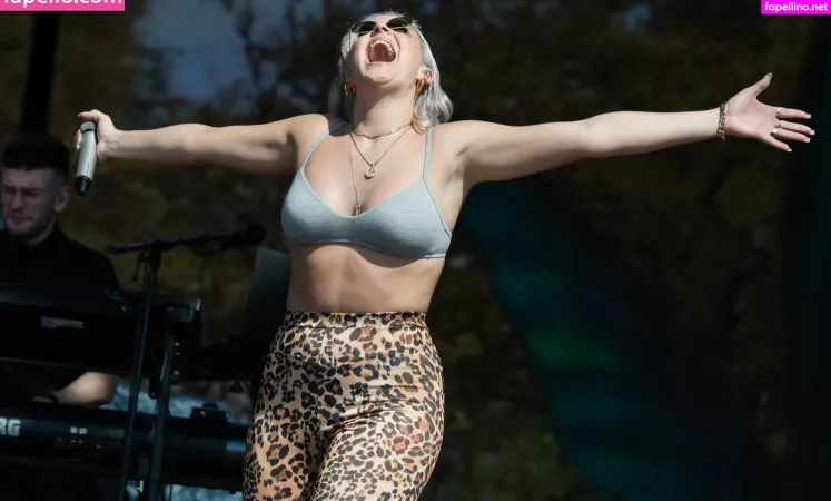 Annemarie OnlyFans Thumbnail #pq44e7UynS