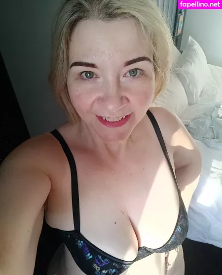 Annemarieontour OnlyFans Thumbnail #7gMu6e9v7z