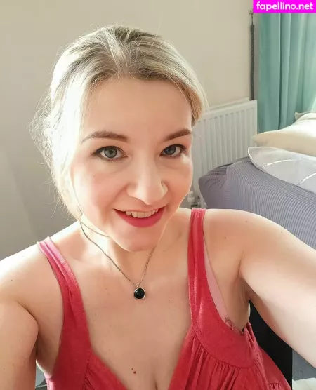 Annemarieontour OnlyFans Thumbnail #NJ4a3vzX5F