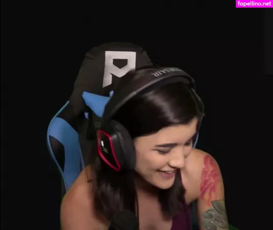 Annemunition OnlyFans Thumbnail #JVYVXVAd7i