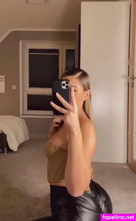 Annetthr 1 OnlyFans Thumbnail #M6wHAQ7JHM