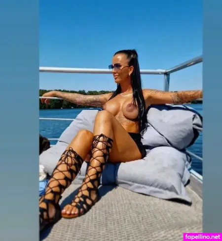 Anni 32 Main Profile Photo