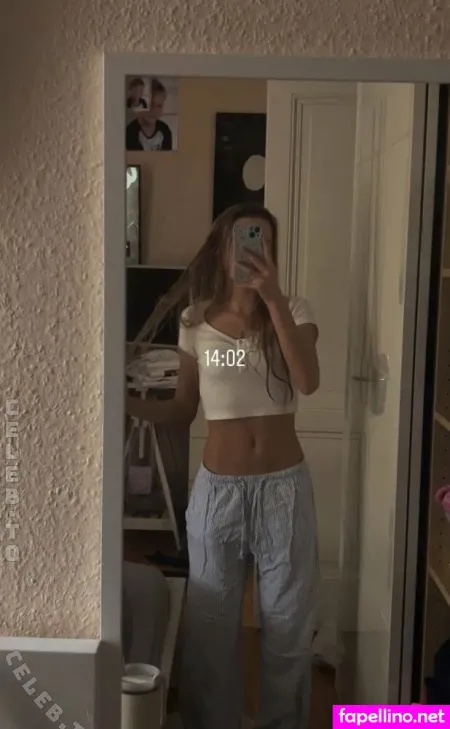 Anni Nchen OnlyFans Thumbnail #k2pecyB1iV