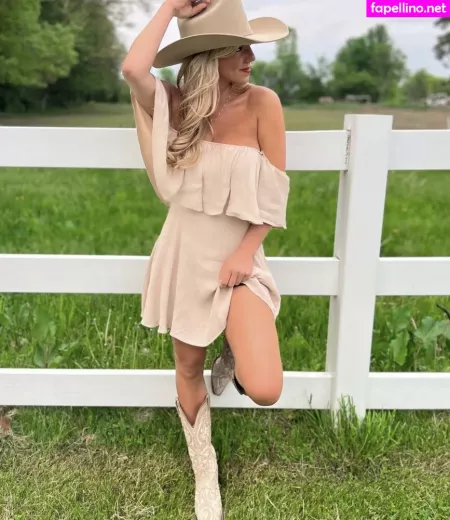 Annie Agar OnlyFans Thumbnail #7wbr10Cxbe