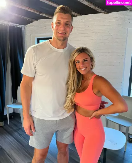 Annie Agar OnlyFans Thumbnail #HBlaeggxoO