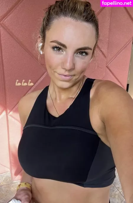 Annie Agar OnlyFans Thumbnail #ppdWBf9N6i