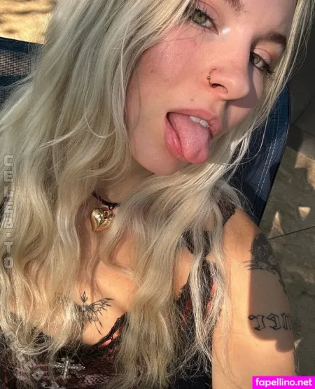 Annie Angel18 OnlyFans Thumbnail #408ln4FbWL