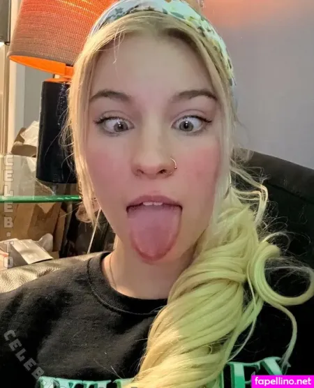 Annie Angel18 OnlyFans Thumbnail #tmT5OxSMWT