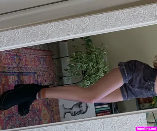 Annie Frequentpuker OnlyFans Thumbnail #SQto8MwxDZ