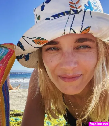 Annie Hoffmann OnlyFans Thumbnail #yzuT5ZMteP