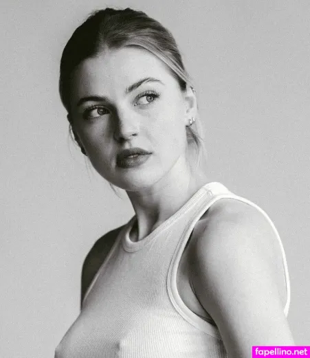 Annie Kate Knowles OnlyFans Thumbnail #4CtWPRGhUb