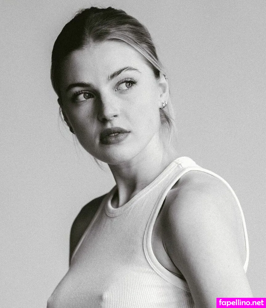 anniekknowles, katherineknowles Nude Leaked OnlyFans Photo #4CtWPRGhUb