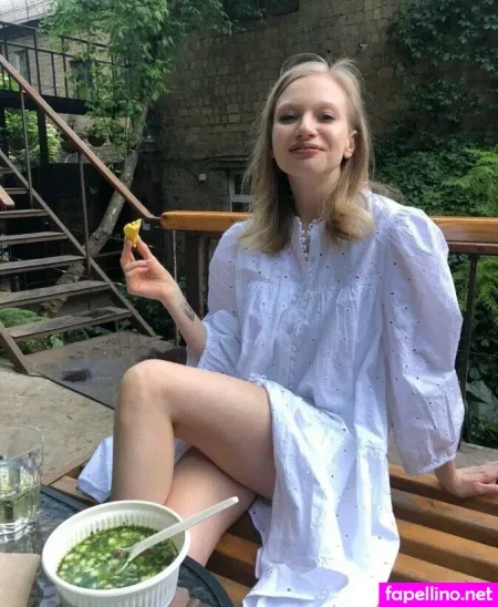 Annie Kinshova OnlyFans Thumbnail #EF2nUjffni
