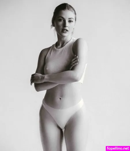 Annie Knowles OnlyFans Thumbnail #L2vZuR0knF