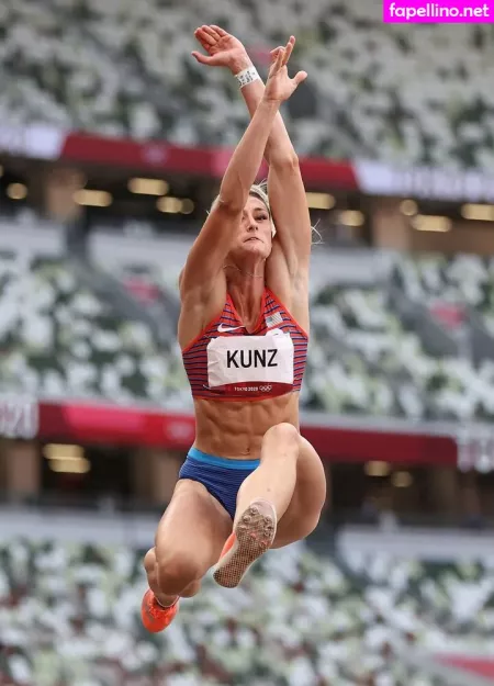 Annie Kunz OnlyFans Thumbnail #jNS5NKidjr