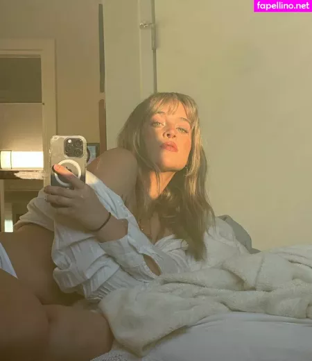 Annie Marie Sauve OnlyFans Thumbnail #ZkE4IpNLvL