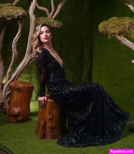 Annie Murphy OnlyFans Thumbnail #ezAJ4hG08c