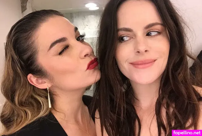 Annie Murphy OnlyFans Thumbnail #pILHEco5sP