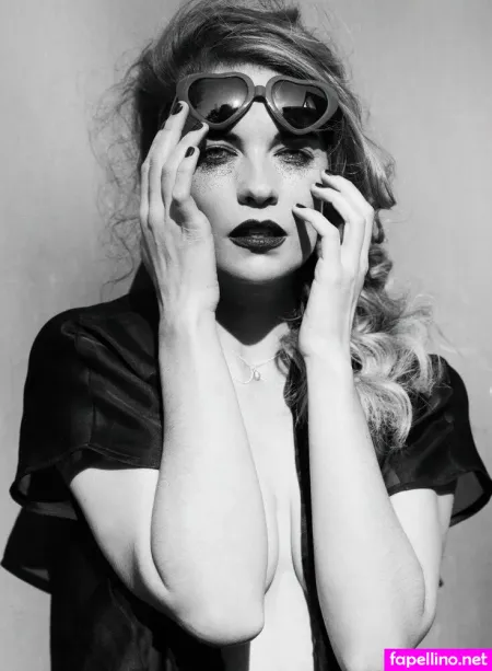 Annie Murphy OnlyFans Thumbnail #tIlI2fZV3d