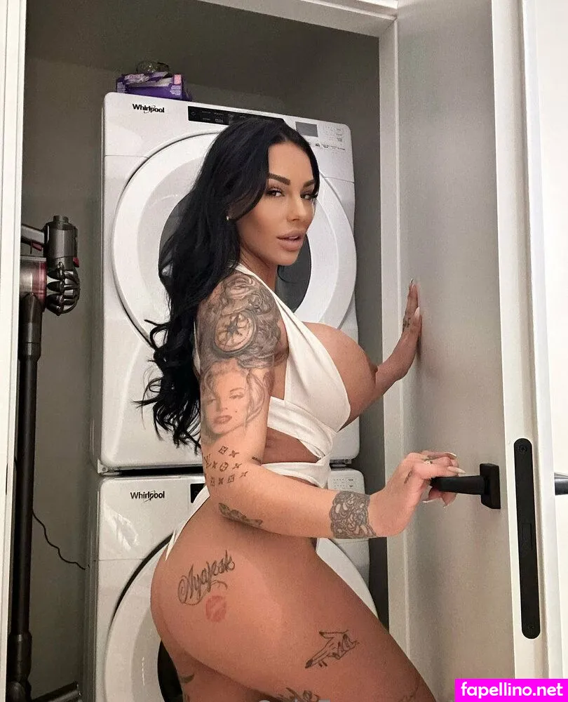 Coccinelle, annieprecourt, aya.jesk, u134442404 Nude Leaked OnlyFans Photo #89gefQ9N03