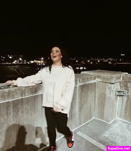 Annie Ruth Burchett OnlyFans Thumbnail #xzzdvMWh3t