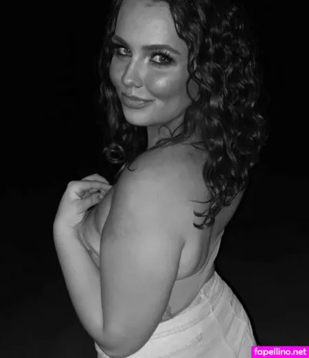 Annie Ruth Burchett OnlyFans Thumbnail #yhVeAOdljc