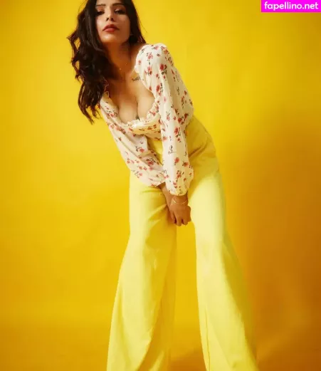 Annie Sharma OnlyFans Thumbnail #85NfJbp0ui