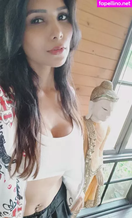 Annie Sharma OnlyFans Thumbnail #UUqzH0ucjE