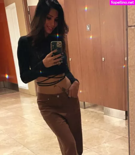 Annie Sharma OnlyFans Thumbnail #tXQf28Itjz