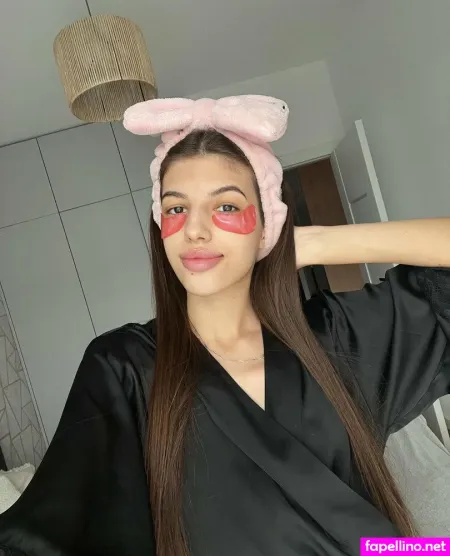 Annie Simplegirl OnlyFans Thumbnail #lJJXNXtKyw