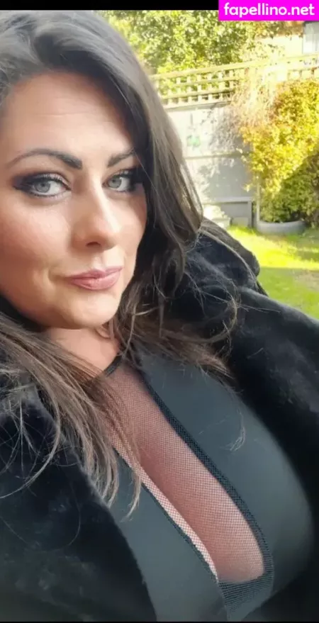 Annie OnlyFans Thumbnail #3du7qFGmvv