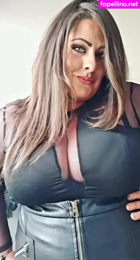 Annie OnlyFans Thumbnail #DgaGLT6jcD