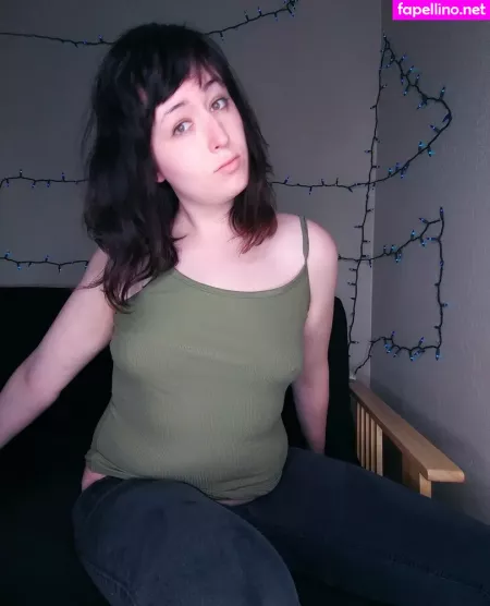 Anniebrokely OnlyFans Thumbnail #1v8Y4O6qDU