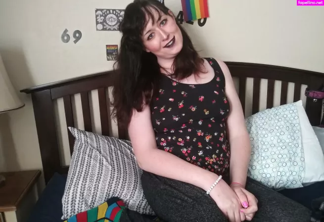 Anniebrokely OnlyFans Thumbnail #BOk5HP3RRo