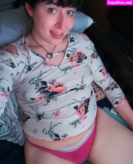 Anniebrokely OnlyFans Thumbnail #KJt5SIzdtu