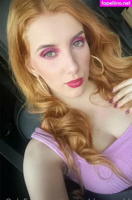Anniechloesworld OnlyFans Thumbnail #6QJkSupae4