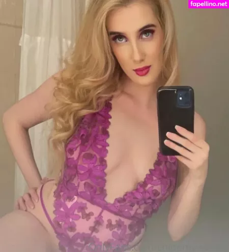 Anniechloesworld OnlyFans Thumbnail #kn8A7n4XgQ
