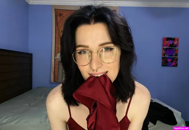 Anniedro OnlyFans Thumbnail #aYi9JWM9vO