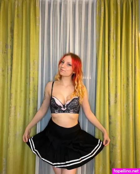Anniee Red OnlyFans Thumbnail #FyfaAf1kcO