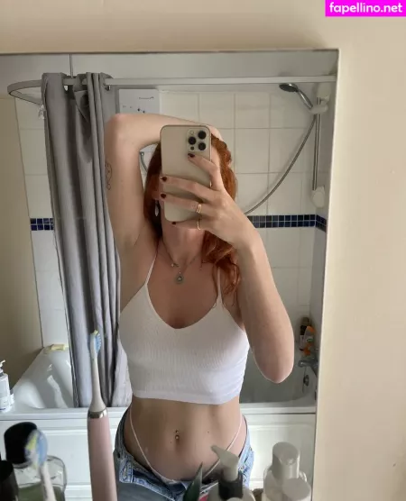 Annieecharlotte OnlyFans Thumbnail #V9ZxpUpclM