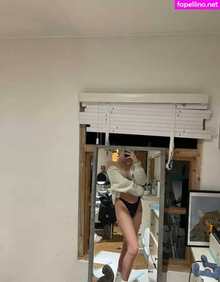 Annieecharlotte OnlyFans Thumbnail #ndEUJCSs0Y