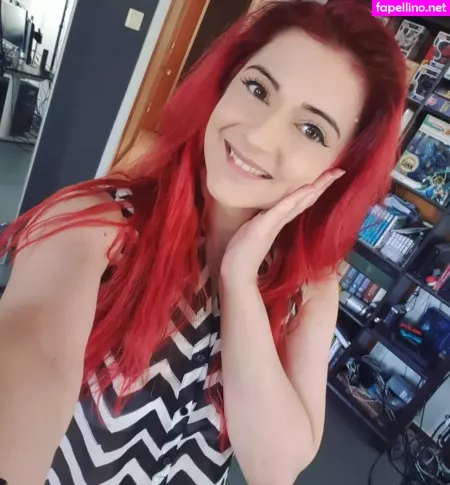 Anniefuchsia OnlyFans Thumbnail #37KKHRWbAG